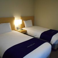 ちょつと狭いかな・・・　ベットも小さいかな？？？