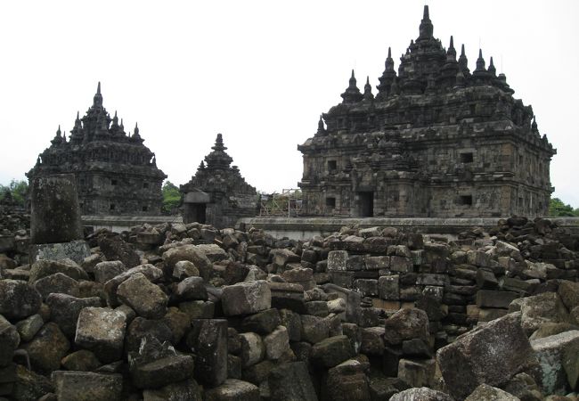 プランバナン寺院から2kmほどのヒンドゥー寺院