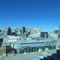 部屋からの眺め、ショッピングセンターが目の前