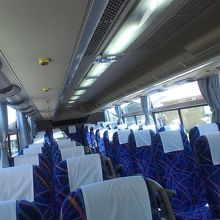 神威岬行きのバスの中。トイレはついていません。