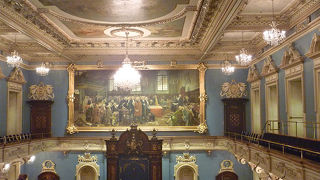 内部見学ツアーは必見