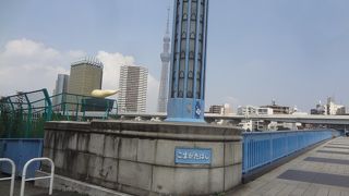 スカイツリーとオブジェ