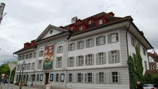 シュプロイヤー橋のたもと