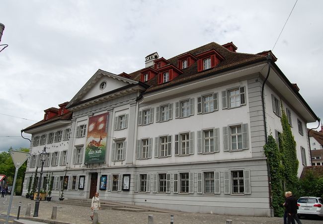 シュプロイヤー橋のたもと