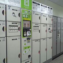 キーレスロッカーも従来のロッカーもありました。