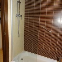 水よけガラスが短い