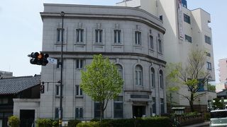 石川銀行橋場支店を改築したレトロな素敵な建物です