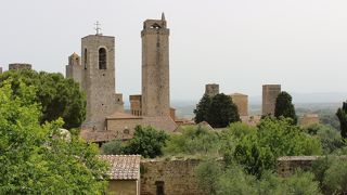 塔がニョキニョキ