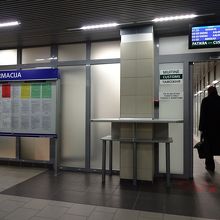 イミグレの入口