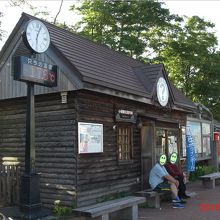 ご近所の方がくつろぐ姿が微笑ましい。