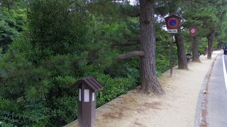 城下町の風情が漂う道