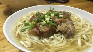 一見こわい、、、、