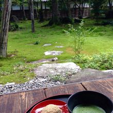 ぼた餅と一緒にどーぞ(^^)