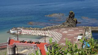 わずか１か月足らずの海水浴のためには、もったいないような施設