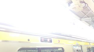 御茶ノ水～錦糸町間は並行路線がないため常時混みやすいですが、日曜日の朝は運が良ければ座れる場合があります