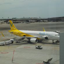 第３ターミナルで待機中のバニラエアです。