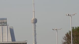 スラリと高いシンプルな塔