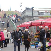 イェラチッチ広場から市場へ