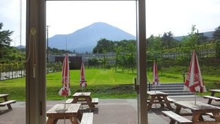 【静岡・東富士】富士山を望む好立地 道の駅すばしり