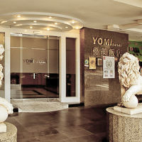 実際はこじんまりしたホテル