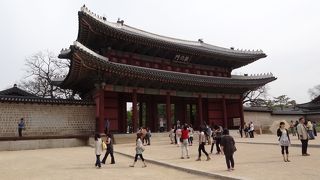 韓国で現存する最古の門