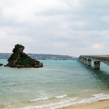 古宇利大橋を渡る手前の駐車場から