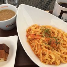 海老の平打ちパスタ