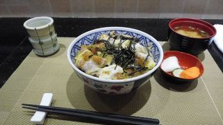 ランチは賑わっていました