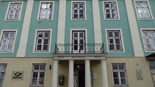 普通の郵便局との違いはよく分からない