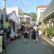 お土産屋街です