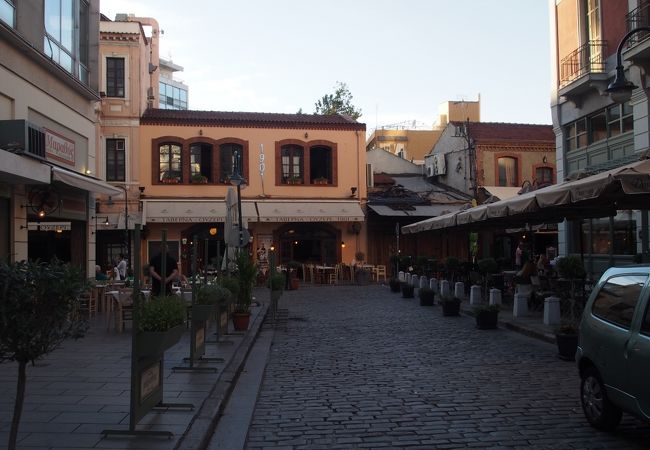 夜にぎわっています