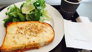 オシャレなパン屋