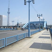 西詰から見ています