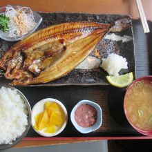 ほっけの定食です