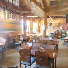 ２階にある店内