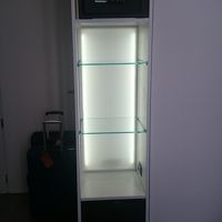 収納スペースやUSBの充電口もあります