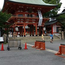 立派な境内。敷地自体はさほど広くありませんが、、、