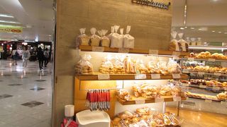 イートインできるベーカリー