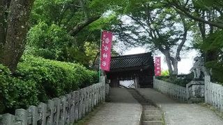 歴史ある吉水神社