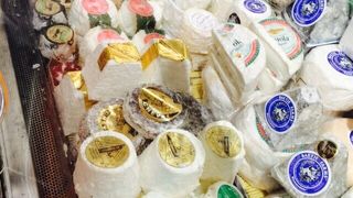 チーズやオリーブがたくさん