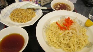 浅草駅北口前にあります