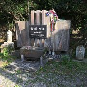 南風原陸軍病院壕址の碑隣に建立された慰霊碑です。