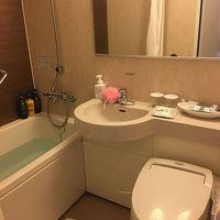 清潔なバスルーム