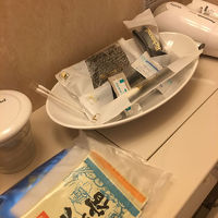 フロントで化粧水、乳液、シートパック入浴剤ももらいました。