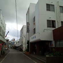 通称「銀座通り」に面しており、便利です。