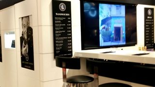 高級食材を使用したサンドイッチ