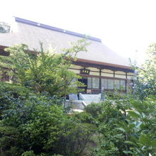 本堂/遠州最大の大仏あり