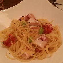 ランチのパスタは2種類からチョイス