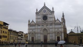 「サンタ クローチェ聖堂」