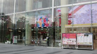 日本のお店も入店してます